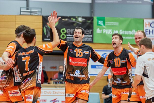 2019-10-05 20.11.31-20191005-8098